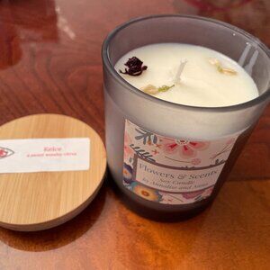 Kelce Candle - Woodsy Citrus Essential Oils